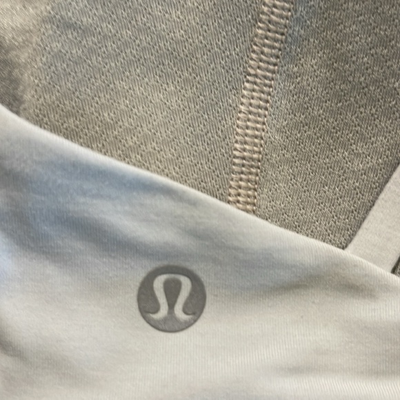 Lululemon Free To Be Serene Bra *High Neck Powdered Gray Size 8 - Picture 4 of 5